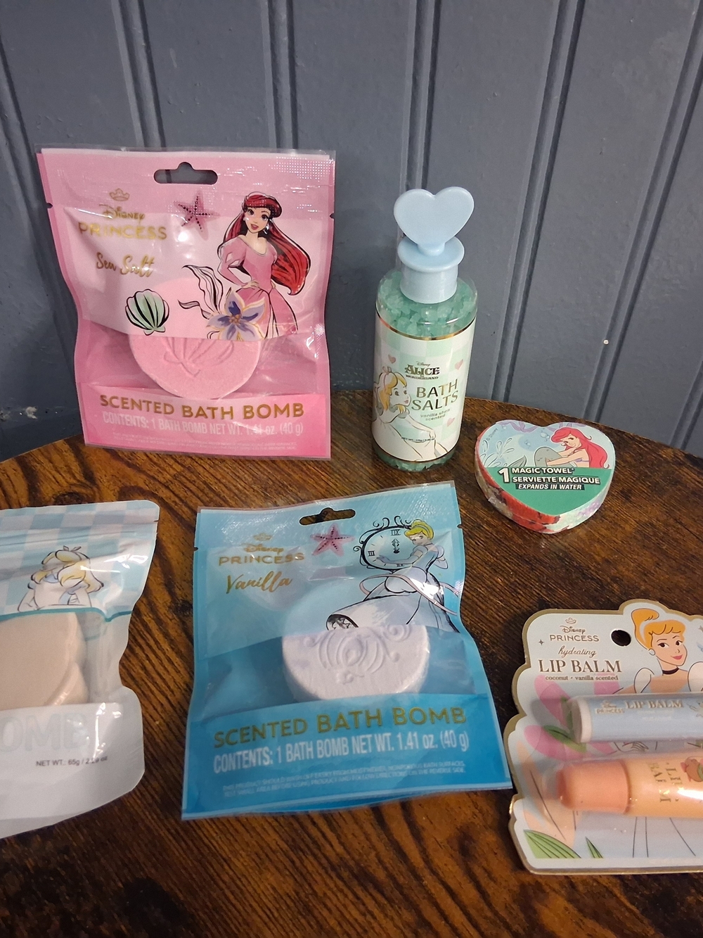 Scented Bath Bomb & Bath Salts Gift Set - Pink & Blue